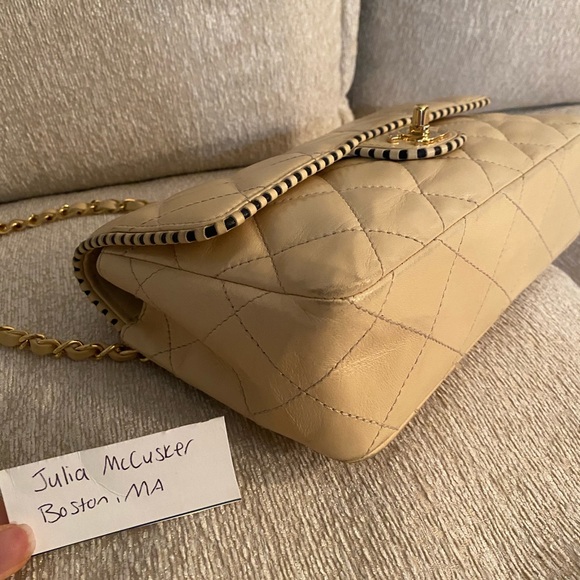 Rare Chanel Vintage Flap Bag with 24K Gold Hardware - Picture 6 of 16